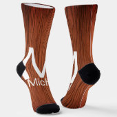 Braune Holztextur-Linien fügen Monogramm-Buchstabe Socken (Gewinkelt)