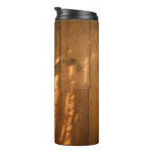 Braune Holzwand Thermosbecher (Nach rechts gedreht)