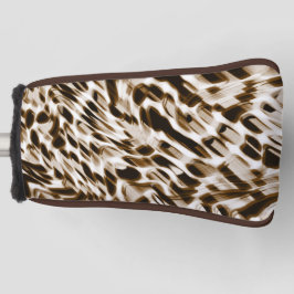 Braune, in Bewegung befindliche Löcher, dunkel und Golf Headcover