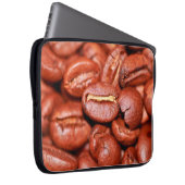 Braune Kaffeebohnen geröstet Laptopschutzhülle (Vorne Rechts)