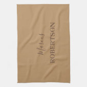 Braune Kalligrafie mit Monogramm minimalistisches Geschirrtuch (Vertikal)