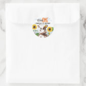 Braune Kuh Sonnenblume Mädchen Erstgeburt Runder Aufkleber (Tasche)
