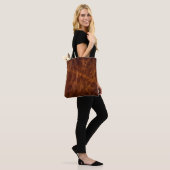 Braune Ledertextur, abstrakt, kunstvoll, künstlich Tasche (Am Model)