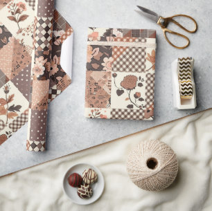 Braune Patchwork-Quiltdecke mit rustikalem Gingham Geschenkpapier