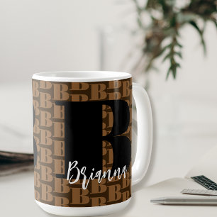Braune Schwarze Monogramm Weißer Skriptname Modern Kaffeetasse