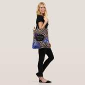 Braune/schwarze Tierdruckfolie Medium Tasche (Am Model)