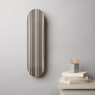 Braune Streifen Skateboard