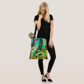 Braune Streifen über grün oder aquamarine Tasche (Am Model)