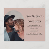 Braune Torbogen-Foto-Hochzeit Save the Date-Karte (Vorderseite)