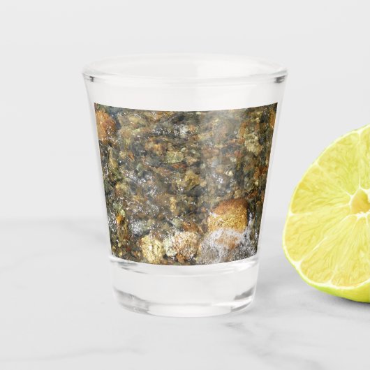 Braune und graue, natürliche Abstrakte Kies Schnapsglas (Vorderseite)