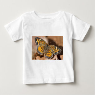 Braune und orange Mottenbekleidung und Geschenke Baby T-shirt