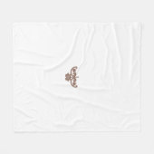 braune und weiße Blume auf schwarzem Hintergrund Fleecedecke (Vorderseite (Horizontal))