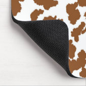 Braune und weiße Kuh verbergen Pelzmuster Mousepad (Ecke)