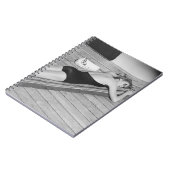 Bräunende Frau Sun Notizblock (Linke Seite)