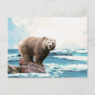 Brauner Bär, der den Ozean erforscht! Postkarte