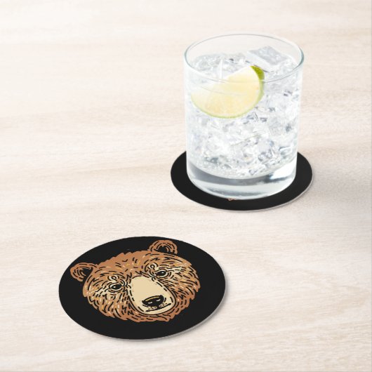 Brauner Bär für den Herbst Runder Pappuntersetzer (Vor Ort)