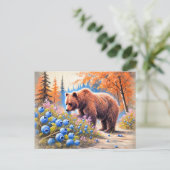Brauner Bär mit Blueberries Pastell Chalk Art Postkarte (Stehend Vorderseite)