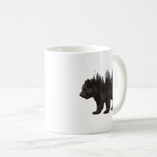 Brauner Bär mit einem Wald auf der Rückseite Kaffeetasse (VorderseiteRechts)