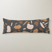 Brauner, Beige, Tan und grauer Terrazzo-Marmor Seitenschläferkissen (Vorderseite)