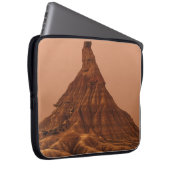 BRAUNER BERG LAPTOPSCHUTZHÜLLE (Vorne Rechts)