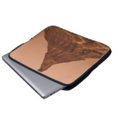 BRAUNER BERG LAPTOPSCHUTZHÜLLE (Vorne Knopf)