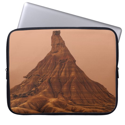 BRAUNER BERG LAPTOPSCHUTZHÜLLE (Vorderseite)