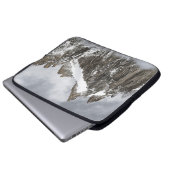 BRAUNER BERG LAPTOPSCHUTZHÜLLE (Vorne Knopf)