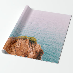 Brauner Felsberg auf dem Wasserkörper Geschenkpapier