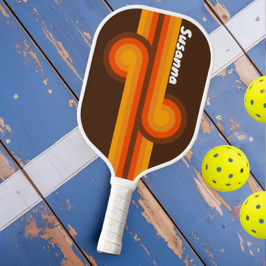 Brauner Retro-Streifen-Schleife mit Namen Pickleball Schläger