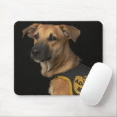 Brauner Rettungshund mit adoptiert Weste Mousepad (Mit Mouse)