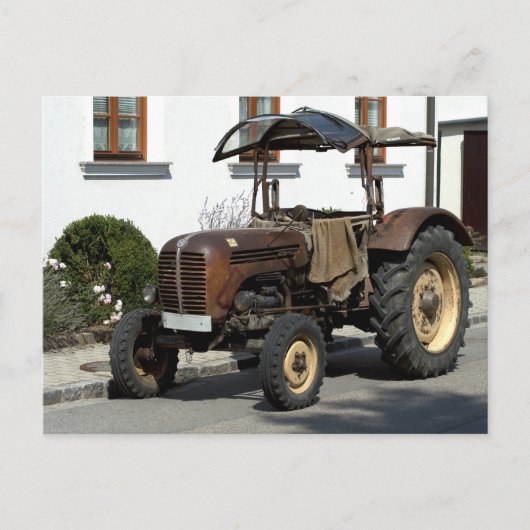 Brauner Rostiger Traktor Postkarte (Vorderseite)