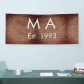 Brauner rustikaler Stein mit dem Namen Datum des J Banner (Messe)