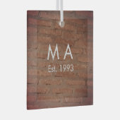 Brauner rustikaler Stein mit dem Namen Datum des J Ornament Aus Glas (Vorderseite Rechts)