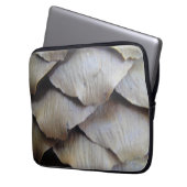 Brauner Tannenkegel Laptopschutzhülle (Vorderseite Links)