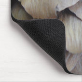 Brauner Tannenkegel Mousepad (Ecke)