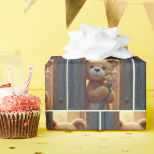 Brauner Teddybär mit einem Wildblumenstrauß Geschenkpapier