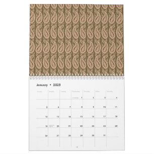 Brauner Teppich mit detailliertem Motivmuster mit Kalender