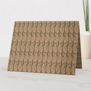 Brauner Teppich mit detailliertem Motivmuster mit Karte