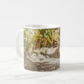 BRAUNER TIGER IN GEHENDER POSITION KAFFEETASSE (Vorderseite Links)