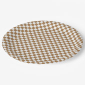 Brauner und weißer Gingham Pappteller (Schrägansicht)