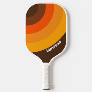 Brauner Zucker Retro-Kreisstreifen mit Namen Pickleball Schläger