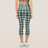 Braunes Aquamarines Schachbrett Diamantmuster Capri Leggings (Rückseite)