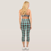 Braunes Aquamarines Schachbrett Diamantmuster Capri Leggings (Rückseite)