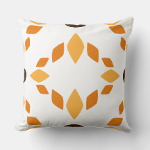 braunes Blumenkissen