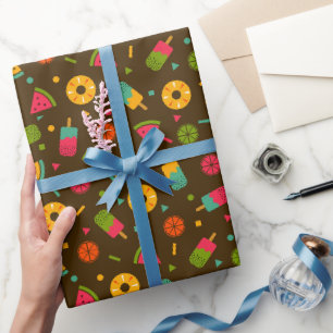 Braunes farbenfrohes Sommer-Eiscreme-Muster Geschenkpapier