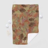 Braunes individuelles Monogramm oder Name Camo Golfhandtuch (Insitu)