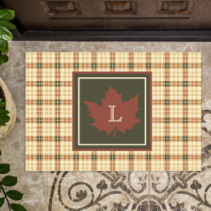 Braunes Kariertes Muster Fall Ahornleaf Monogramm Fußmatte
