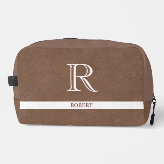Braunes Leder Textur Trim White Monogram Name Waschbeutel (Vorderseite)