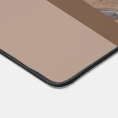 Braunes Manhole Cover Muster, Monogramm Name & Tit Schreibtischunterlage (Ecke)