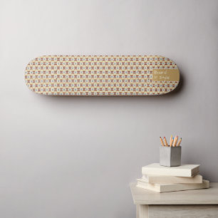 Braunes Muster Mexiko-Inspiration, Kleiner Text Skateboard